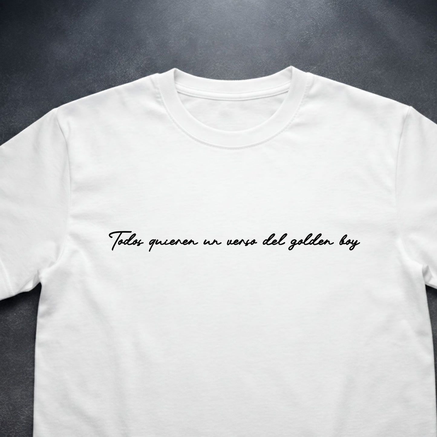 MVRK · Todos quieren un beso del Golden Boy · Camiseta minimalista fan