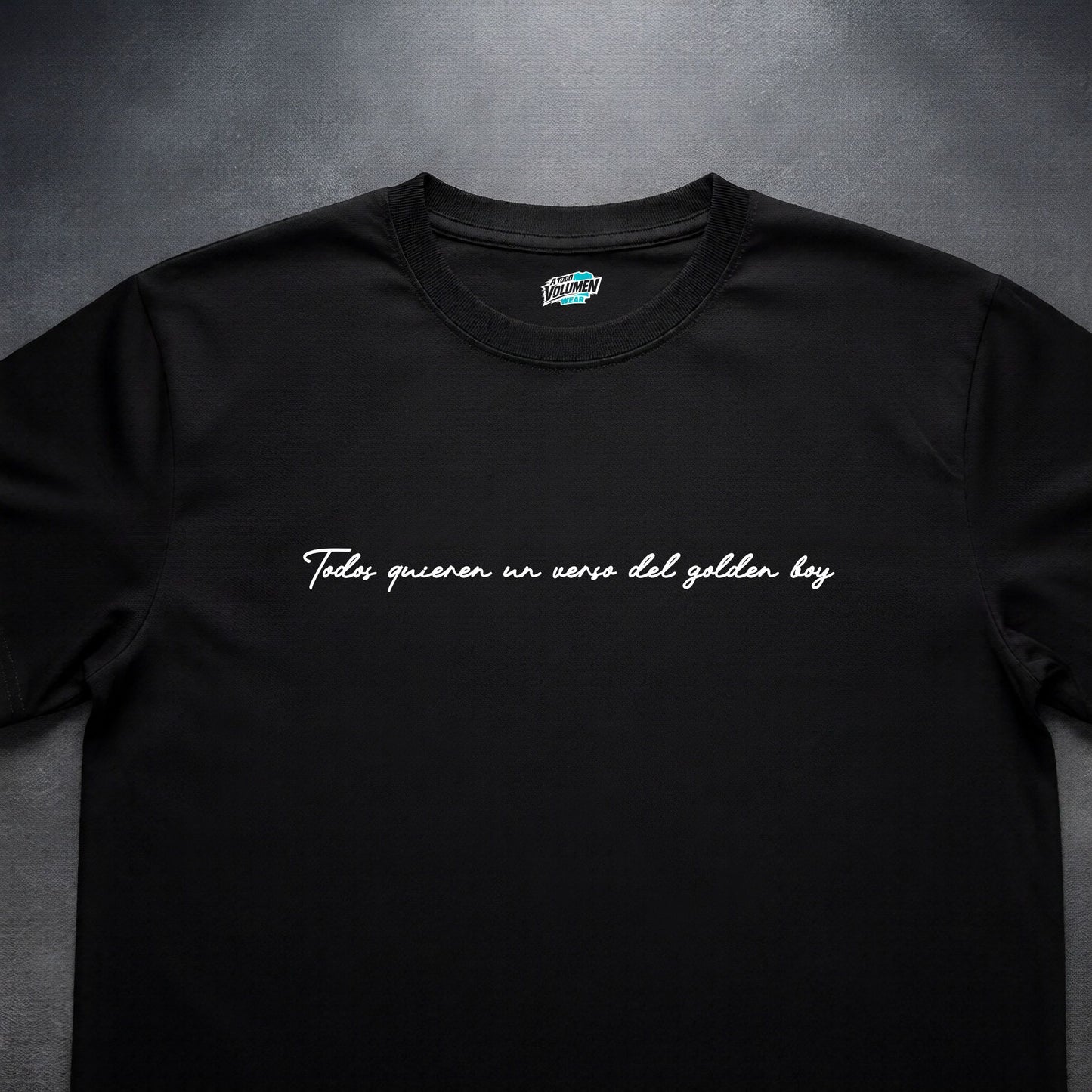 MVRK · Todos quieren un beso del Golden Boy · Camiseta minimalista fan
